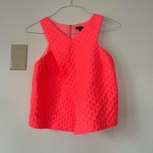 Pretty fluorescent top
